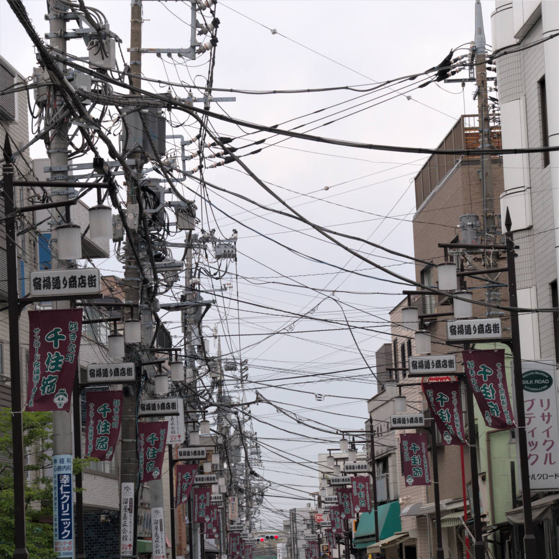 Tokyo - câbles électriques